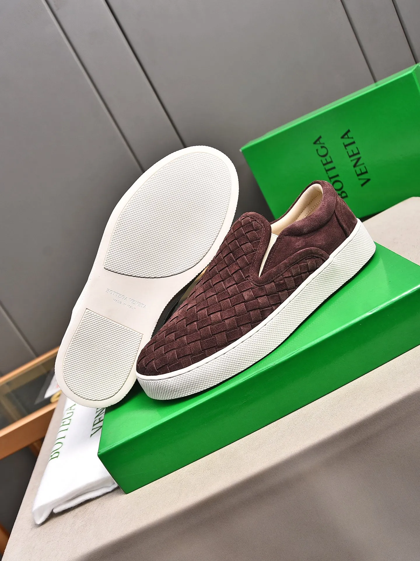 Men's shoes 💰460 [Sleeves series] BOTTEG* VENET* - high-end boutique Size: 38-44 (45 customized) BV new product, first-layer cowhide artificially woven classic style harmoniously blends with contemporary fashion temperament, rubber soles are light and flexible, water-dyed sheepskin pads! [Taobao, Tmall, and live streaming are the first choices]
